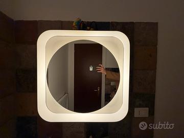 Specchio retroillunimato