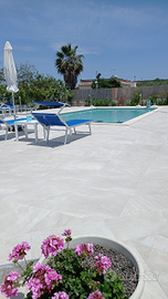 Bilocale in villa D Enza con piscina