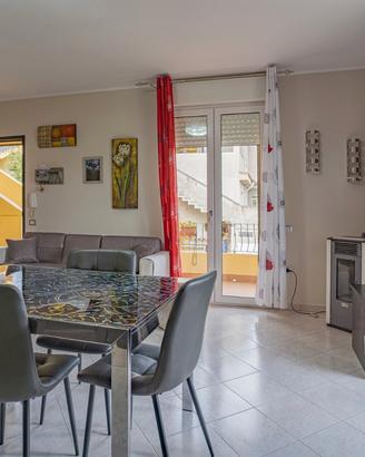 Quadrivano arredato con box auto a Sinnai