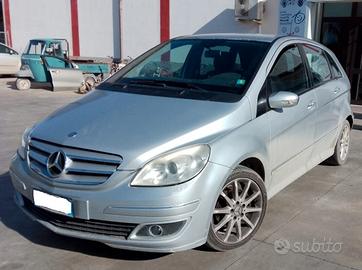 RICAMBI MERCEDES CLASSE B 2007 200CDI 640941