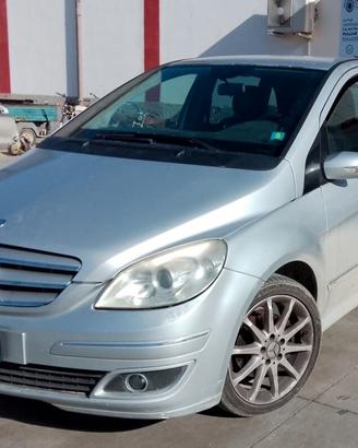 RICAMBI MERCEDES CLASSE B 2007 200CDI 640941