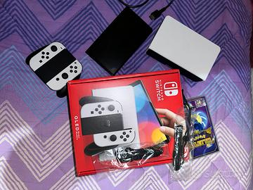 Nintendo switch oled + 3 giochi accesa solo4 volte