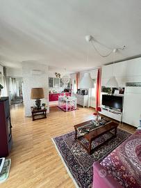 Appartamento centrale luminosissimo