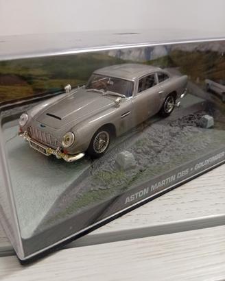 Aston Martin James Bond