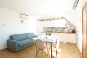 2 LOCALI A SAN BENEDETTO DEL TRONTO