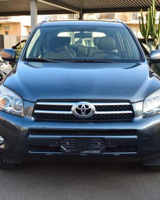 Toyota RAV 4 RAV4 2.2 D-4D 177 CV Luxury