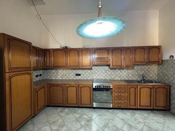 cucina mobili più vitrina con o sensa forno