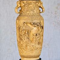 Vaso Cinese Vintage intagliato in Avoriolina