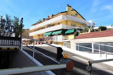 2 LOCALI A LIGNANO SABBIADORO