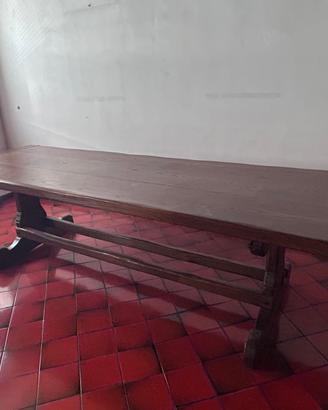 Tavolo in legno massello