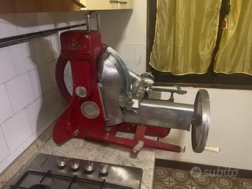 Affettatrice a volano Lario vintage