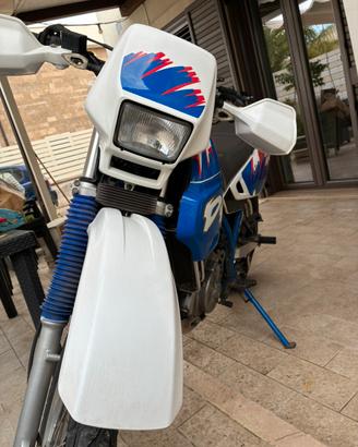 Suzuki dr 650 r asi