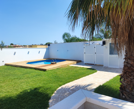 Villa indipendente con piscina al mare dal07/09