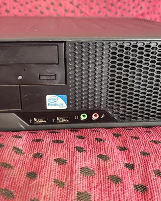 PC DESKTOP CON WINDOWS 10 OTTTIMO PER NAVIGARE