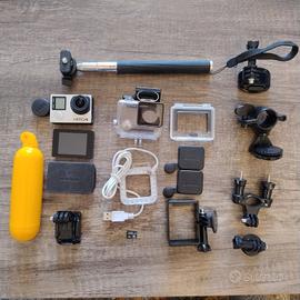 GoPro hero 4 black +LCD touch+ accessori 