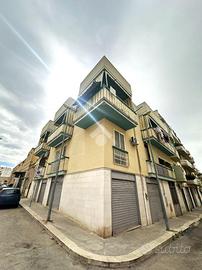 3 LOCALI A CANOSA DI PUGLIA
