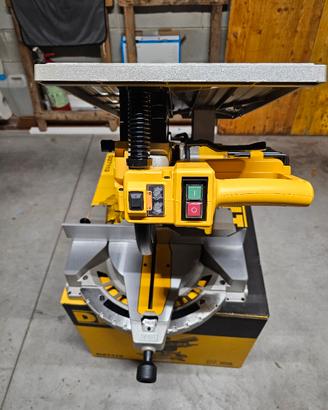Troncatrice Dewalt