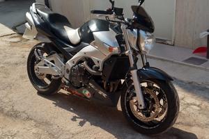 SUZUKI GSR 600 2007 TOP