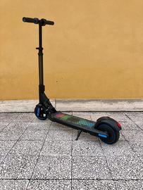 Monopattino elettrico pieghevole