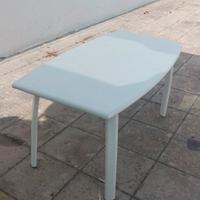 tavolino basso da giardino