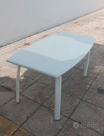 tavolino basso da giardino