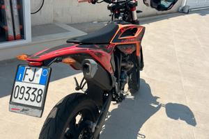 Motard RR 4T 125 T red( MOTORE ZONTES )
