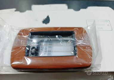 Elettrocanali placca 3 posti legno chiaro