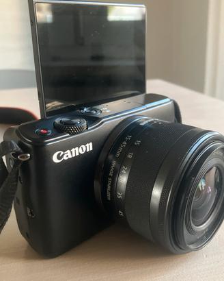 Canon EOS M10 con 15-45mm. Usata pochissimo