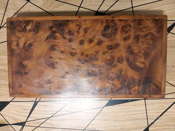 Vassoio da portata in legno Thuya.