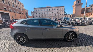 VOLVO V40 1.9 T2 122CV R-Design