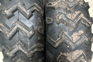 2 Gomme quad sunf 21x7.00-10