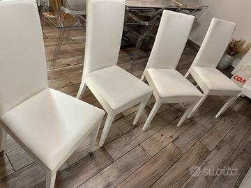Sedie in pelle bianca