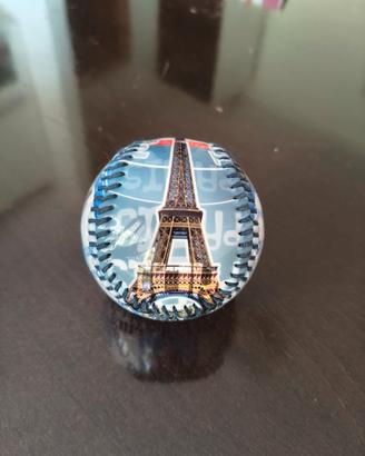 Palla da baseball souvenir Parigi in legno 