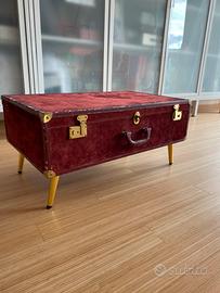 Valigia vintage anni 80  riadattata a pouf