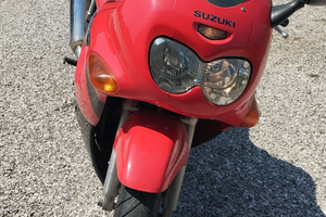 Suzuki GSX 600 F