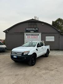 Pick Up Ford Ranger gancio traino