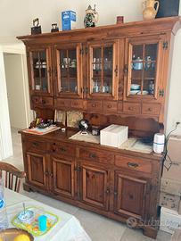 Credenza in ciliegio appena restaurata
