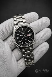 Vintage Seiko 5 Sport Black Dial 7009 Day Date