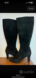 Stivale camoscio tacco alto