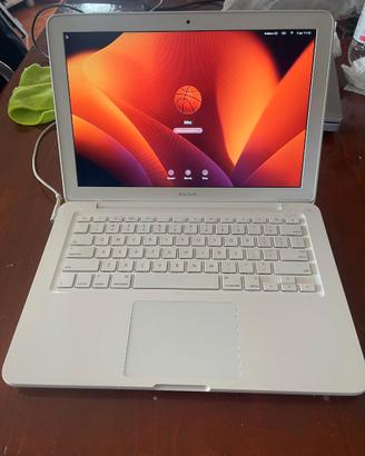 Macbook 13 bianco 2010 8gb ram SSD 120 OS Ventura