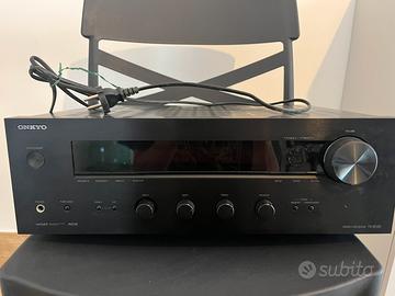 Amplificatore onkyo