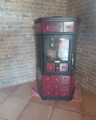 stufa a legna lincar mod. monellina con maioliche
