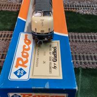 Locomotiva V220 Roco scala H0 43581