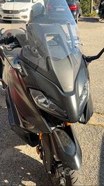 Tmax 560 Tech Max nero