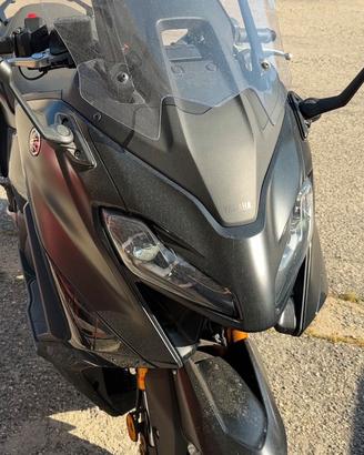 Tmax 560 Tech Max nero