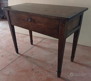 Tavolo antico restaurato - legno di castagno.