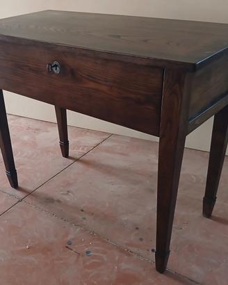 Tavolo antico restaurato - legno di castagno.