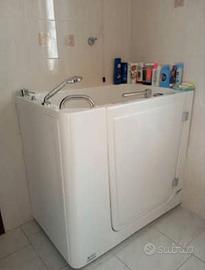 Vasca da bagno per anziani e disabili
