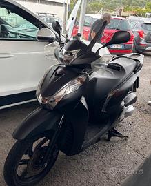 Honda SH 300 i BATTERIA NUOVA UNICO PROPRIETARIO T