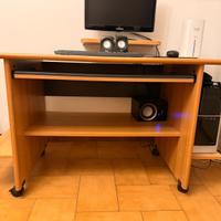 Scrivania porta pc in legno